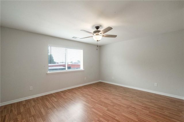 214 Lizzie ST A, Taylor, TX 76574