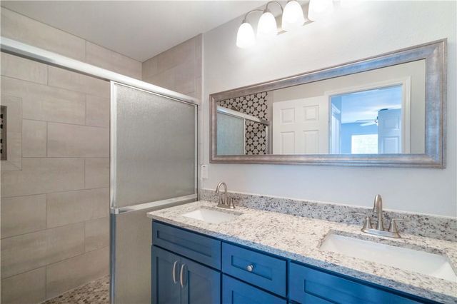 214 Lizzie ST A, Taylor, TX 76574