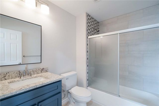 214 Lizzie ST A, Taylor, TX 76574