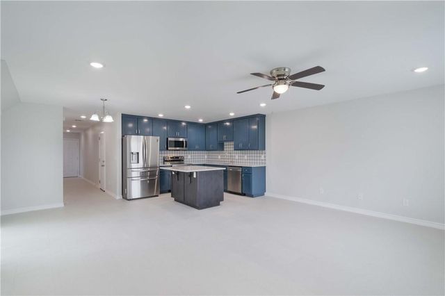 214 Lizzie ST A, Taylor, TX 76574