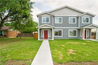 214 Lizzie ST A, Taylor, TX 76574