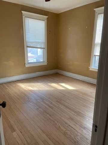 7521 S Yale Avenue, Chicago, IL 60620