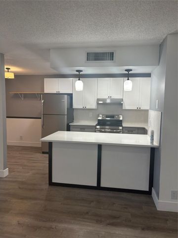 5492 Courtyard Dr 5492, Margate, FL 33063