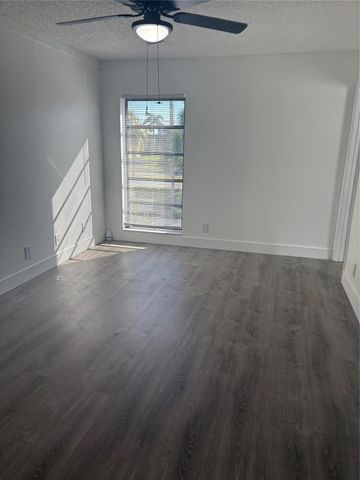 5492 Courtyard Dr 5492, Margate, FL 33063