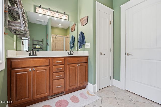 188 New Halifax Street, Jonesborough, TN 37659