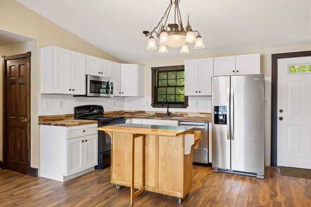 75 New Hampshire Drive, Webster, NH 03303