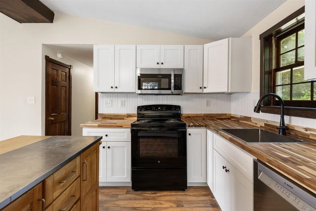 75 New Hampshire Drive, Webster, NH 03303