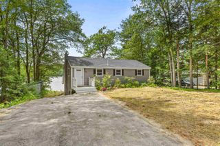 75 New Hampshire Drive, Webster, NH 03303