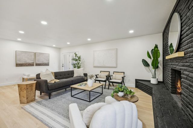 3115 Whirlaway Road, Dallas, TX 75229