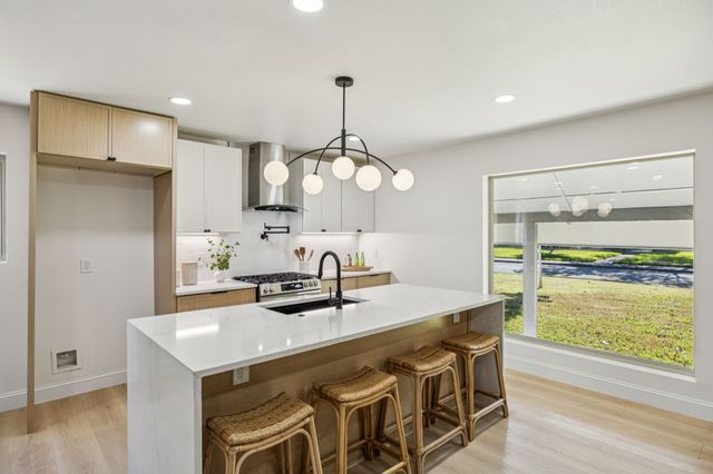 3115 Whirlaway Road, Dallas, TX 75229