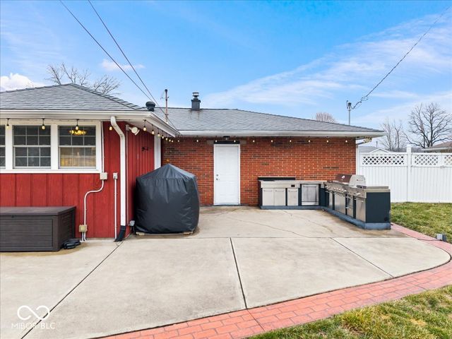 257 E 75th Street, Anderson, IN 46013