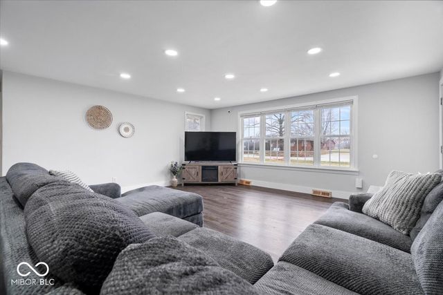257 E 75th Street, Anderson, IN 46013