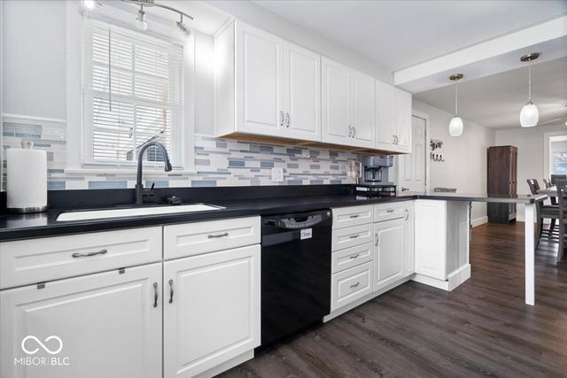 257 E 75th Street, Anderson, IN 46013