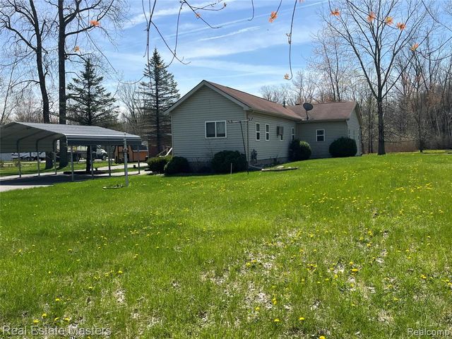 5117 Ravenswood Road, Kimball, MI 48074