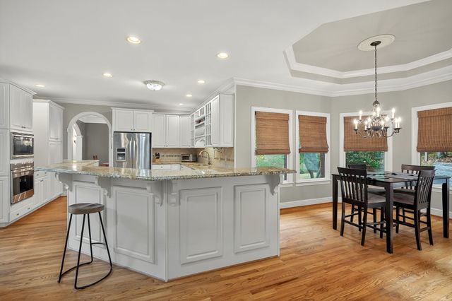 1434 N Plantation Dr, Cookeville, TN 38506