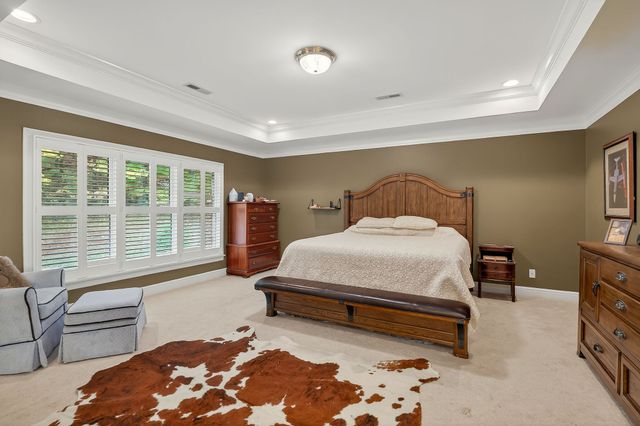 1434 N Plantation Dr, Cookeville, TN 38506
