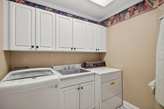 1434 N Plantation Dr, Cookeville, TN 38506