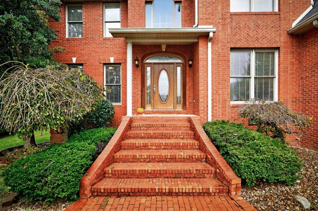 1434 N Plantation Dr, Cookeville, TN 38506