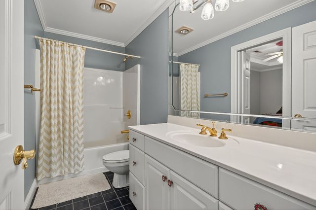 1434 N Plantation Dr, Cookeville, TN 38506