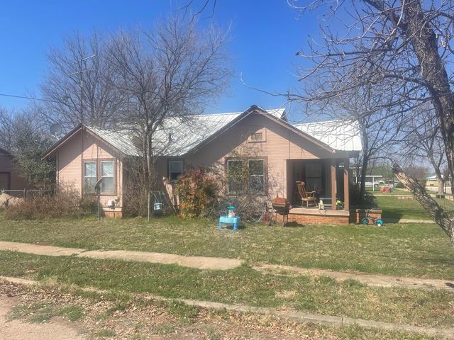 1201 N 5th Street, Ballinger, TX 76821