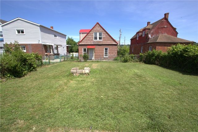 233 Allen Avenue, Donora, PA 15033