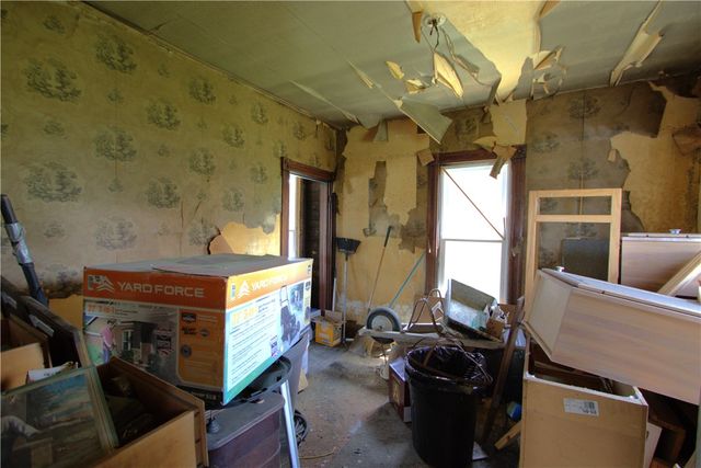 233 Allen Avenue, Donora, PA 15033