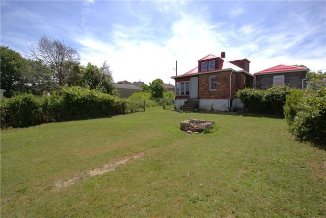 233 Allen Avenue, Donora, PA 15033