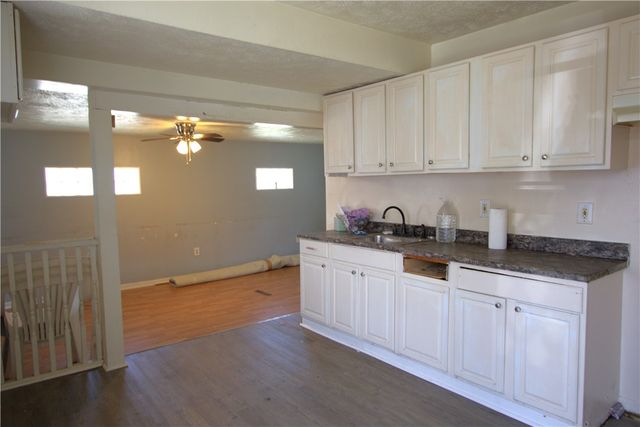 233 Allen Avenue, Donora, PA 15033