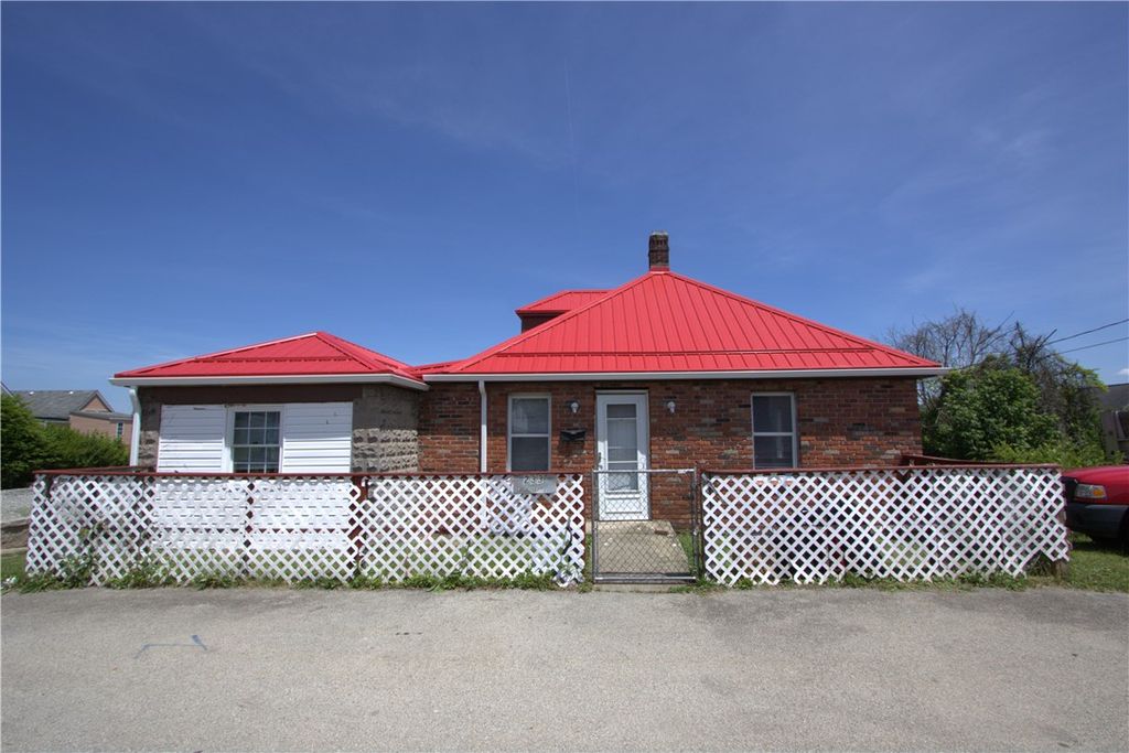 233 Allen Avenue, Donora, PA 15033