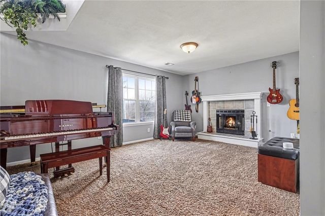 709 Derby Street, Raymore, MO 64083