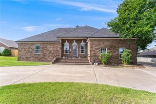 605 Roselawn Street, Siloam Springs, AR 72761