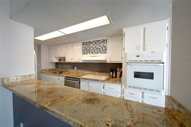 470 3RD STREET S 612, St Petersburg, FL 33701