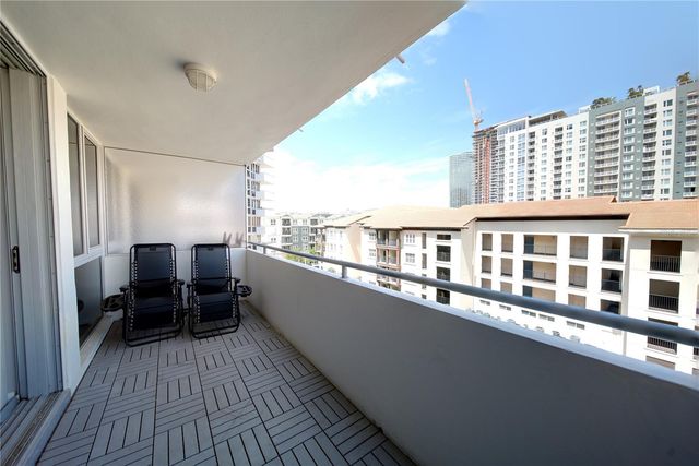 470 3RD STREET S 612, St Petersburg, FL 33701