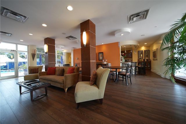 470 3RD STREET S 612, St Petersburg, FL 33701