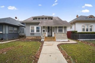 2446 N 49th STREET, Milwaukee, WI 53210