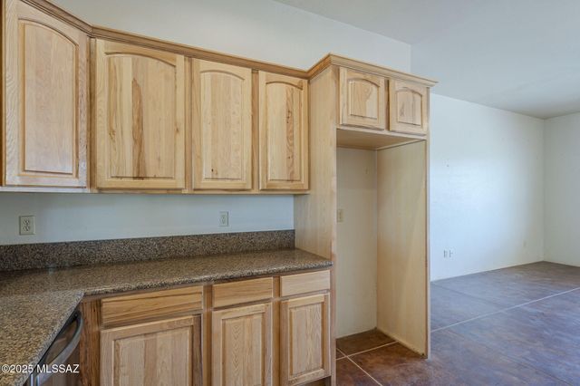 41453 E Cathy Lane, Marana, AZ 85658