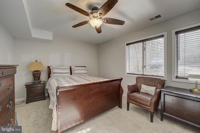 10600 HUNTER STATION RD, Vienna, VA 22181