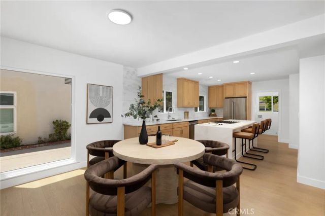 15550 Otsego Street, Encino, CA 91436