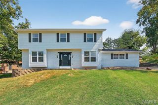 107 Falmouth Drive, Ballwin, MO 63011