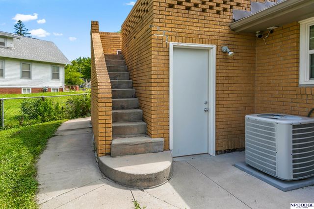 3702 N 60 Street, Omaha, NE 68104