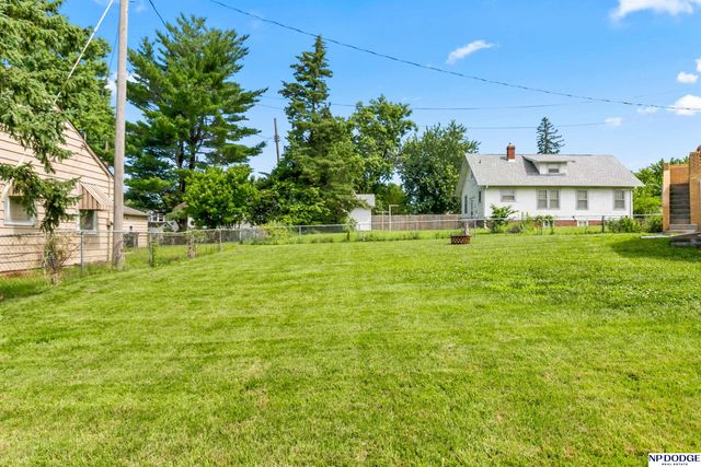 3702 N 60 Street, Omaha, NE 68104