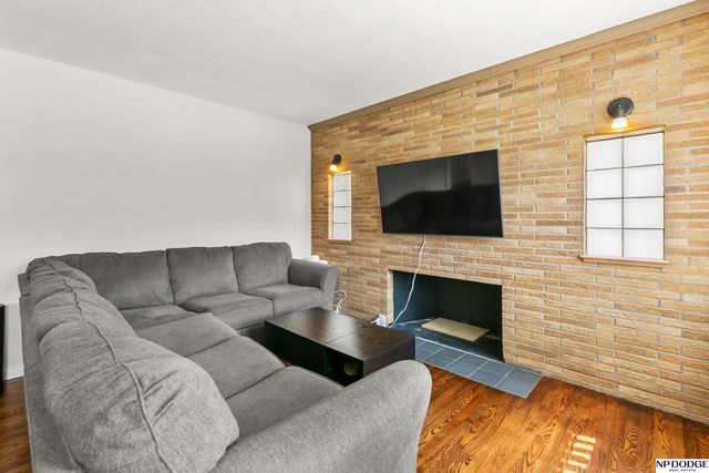 3702 N 60 Street, Omaha, NE 68104