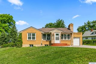 3702 N 60 Street, Omaha, NE 68104