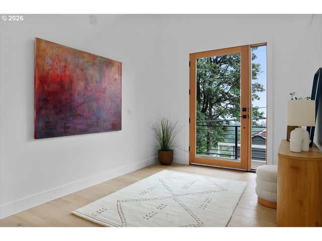 3215 Sw SHERWOOD Pl, Portland, OR 97201