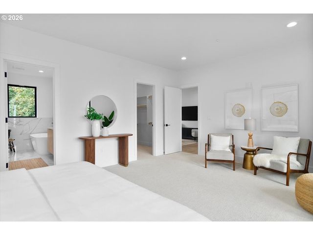 3215 Sw SHERWOOD Pl, Portland, OR 97201