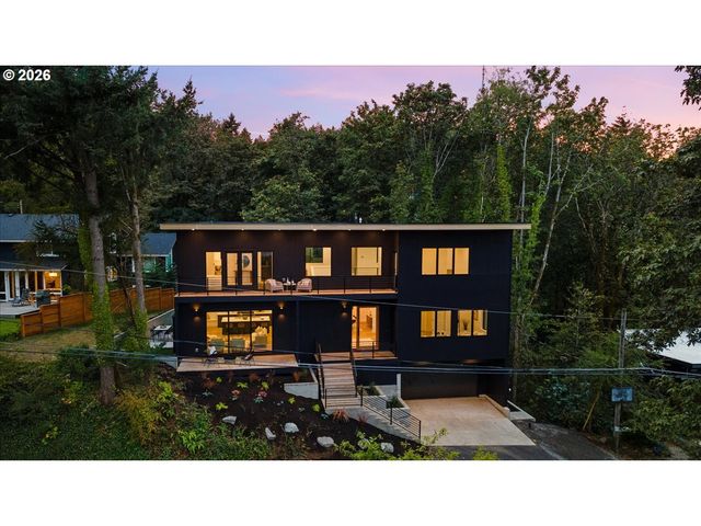 3215 Sw SHERWOOD Pl, Portland, OR 97201