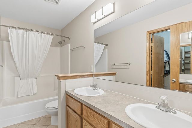 8211 W 34th St N, Wichita, KS 67205