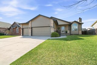 8211 W 34th St N, Wichita, KS 67205