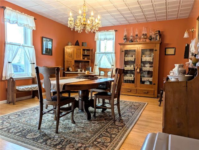 220 Overholt Dr, East Huntingdon, PA 15683
