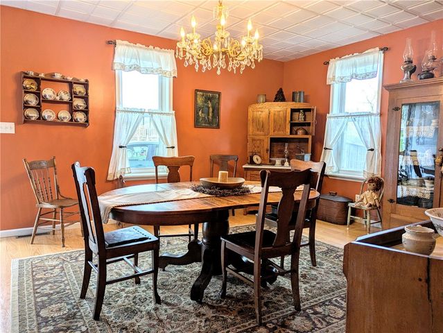 220 Overholt Dr, East Huntingdon, PA 15683